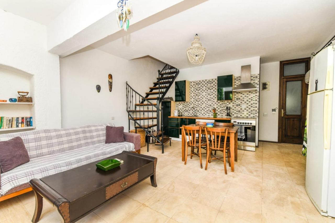 Duplex House With Shared Pool Near Beach In Kalkan Lägenhet Exteriör bild